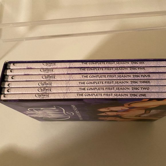 Charmed - the complete first season dvd set - Picture 3 of 3
